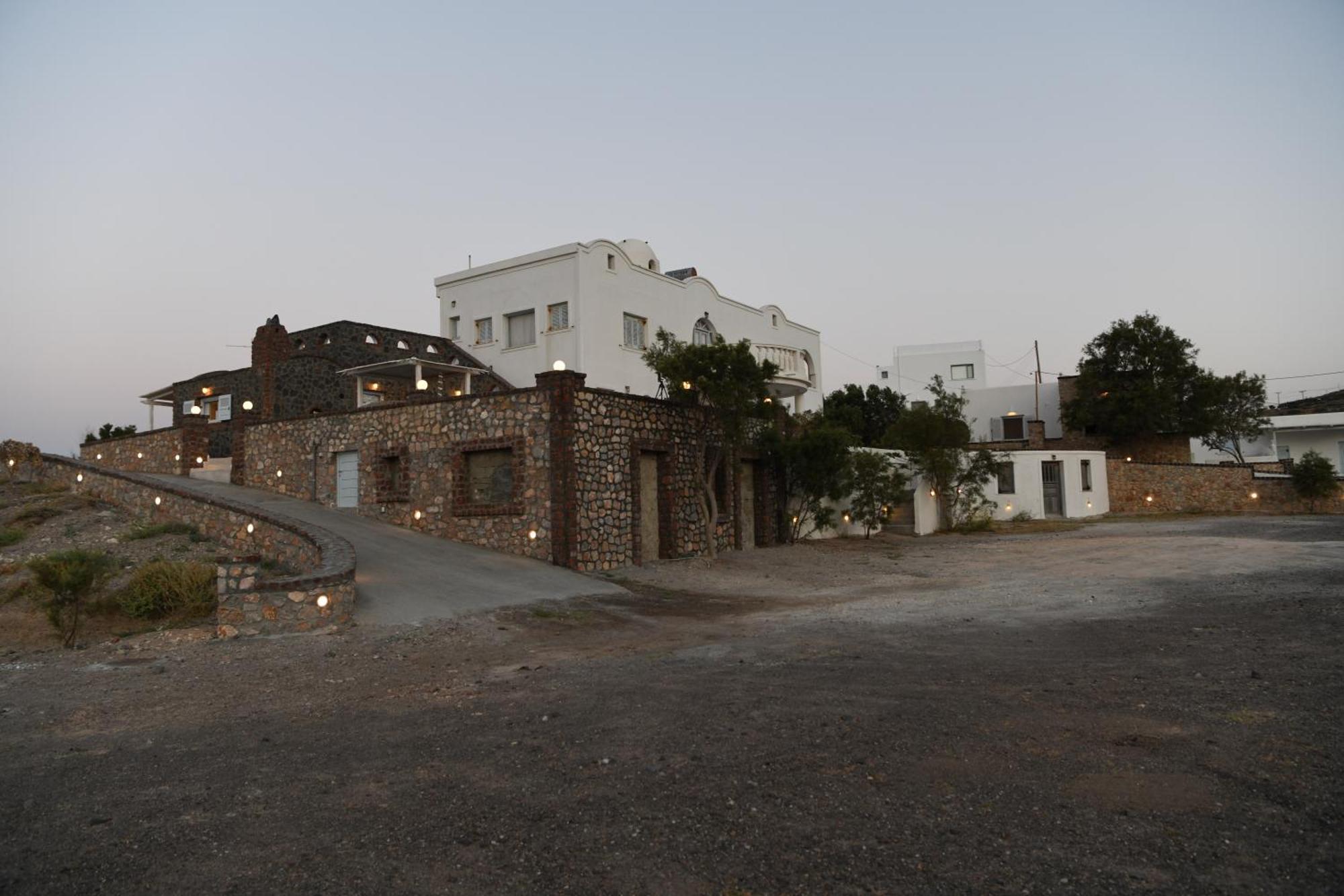 Starlight Luxury Seaside Villa & Suites Imerovigli (Santorini) Exterior foto
