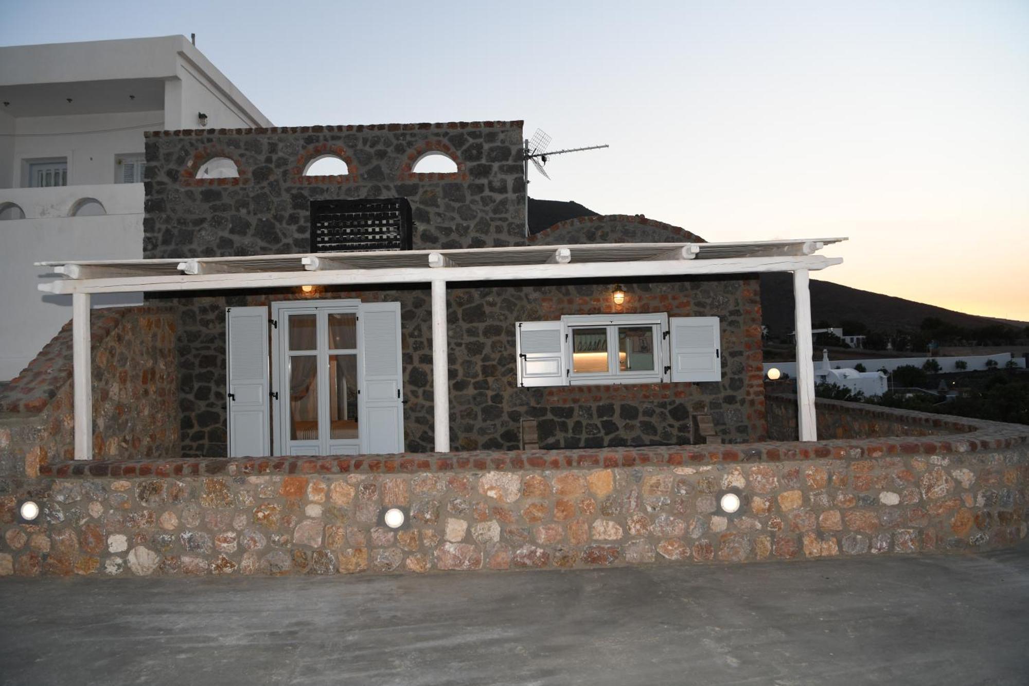 Starlight Luxury Seaside Villa & Suites Imerovigli (Santorini) Exterior foto